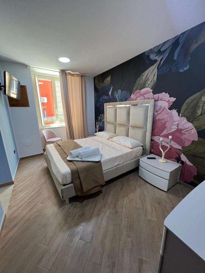 Bed and Breakfast In Piazzetta Neapol Zewnętrze zdjęcie