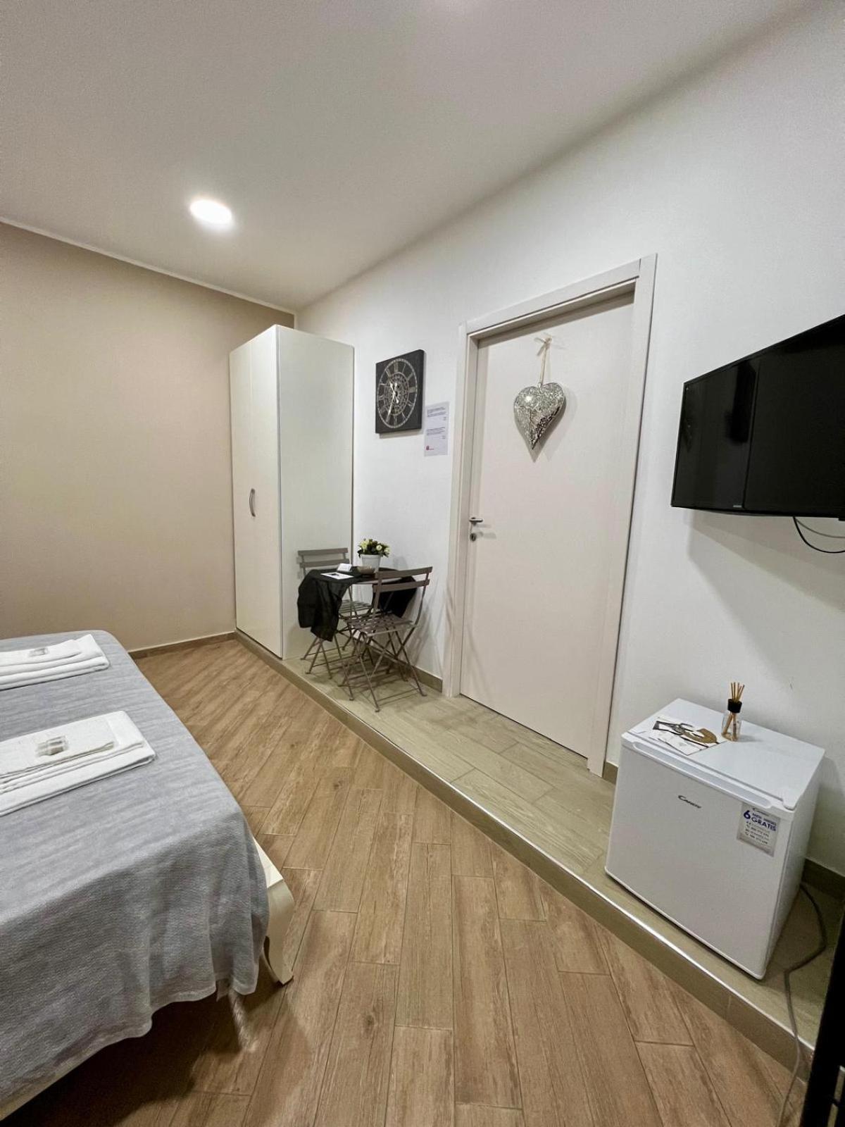 Bed and Breakfast In Piazzetta Neapol Zewnętrze zdjęcie